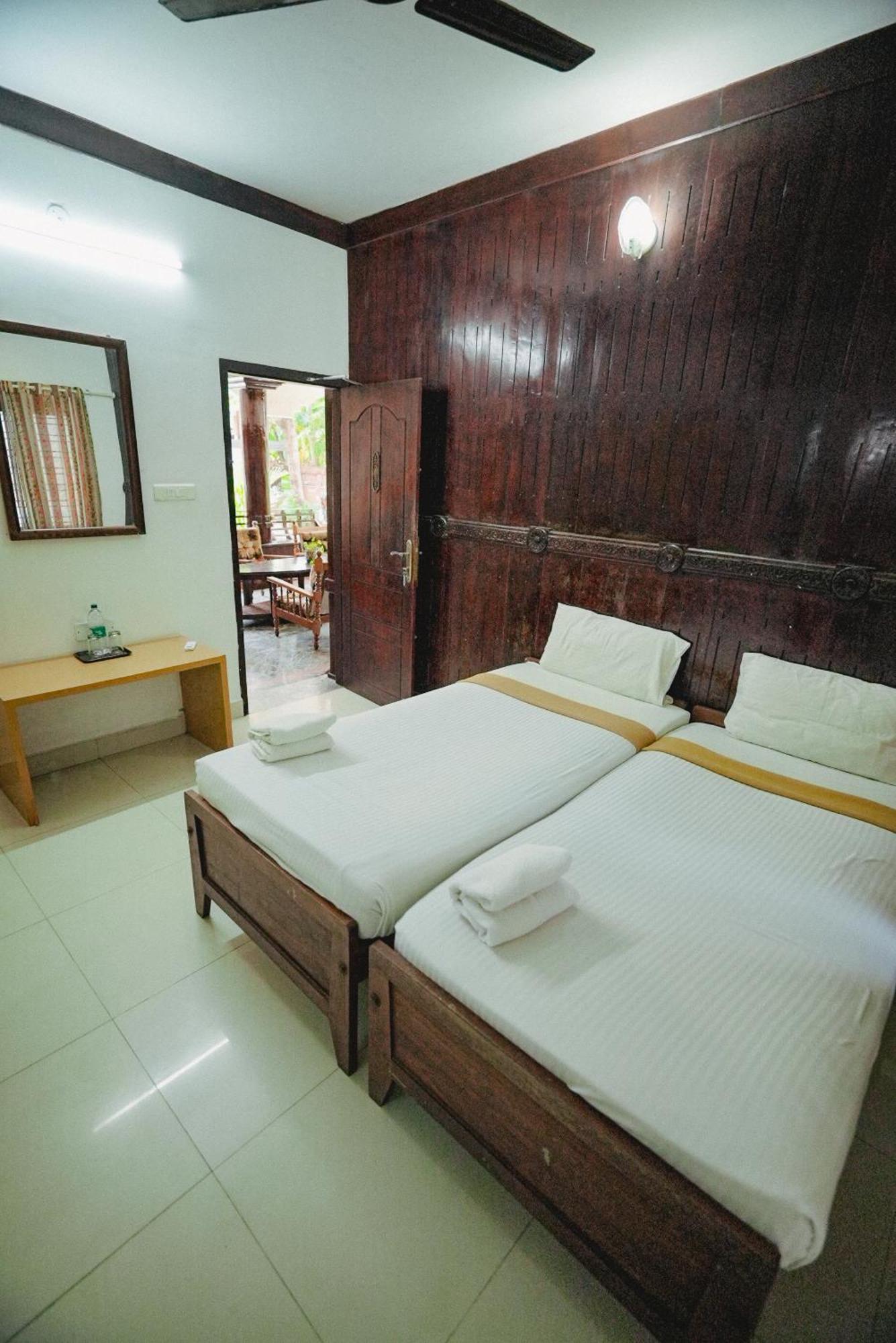 Raja Park Beach Resort Varkala Ngoại thất bức ảnh