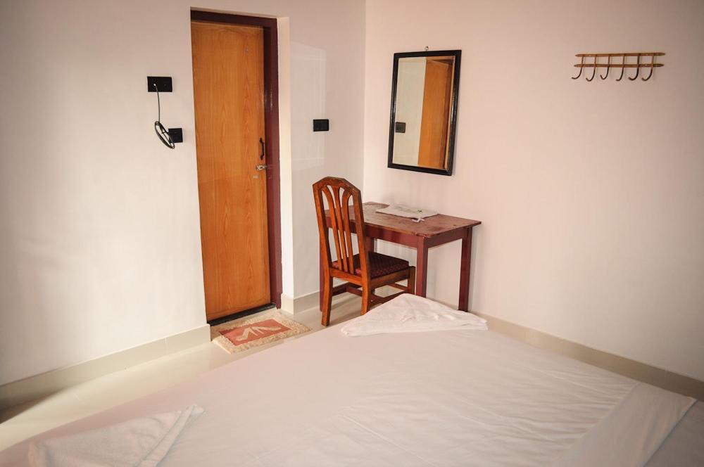 Raja Park Beach Resort Varkala Phòng bức ảnh